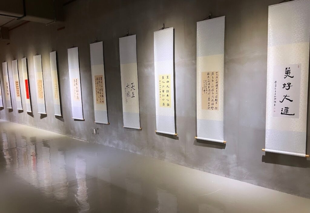 奈良・生駒で中国大連の書法作品展「書写大連」開催、入場無料