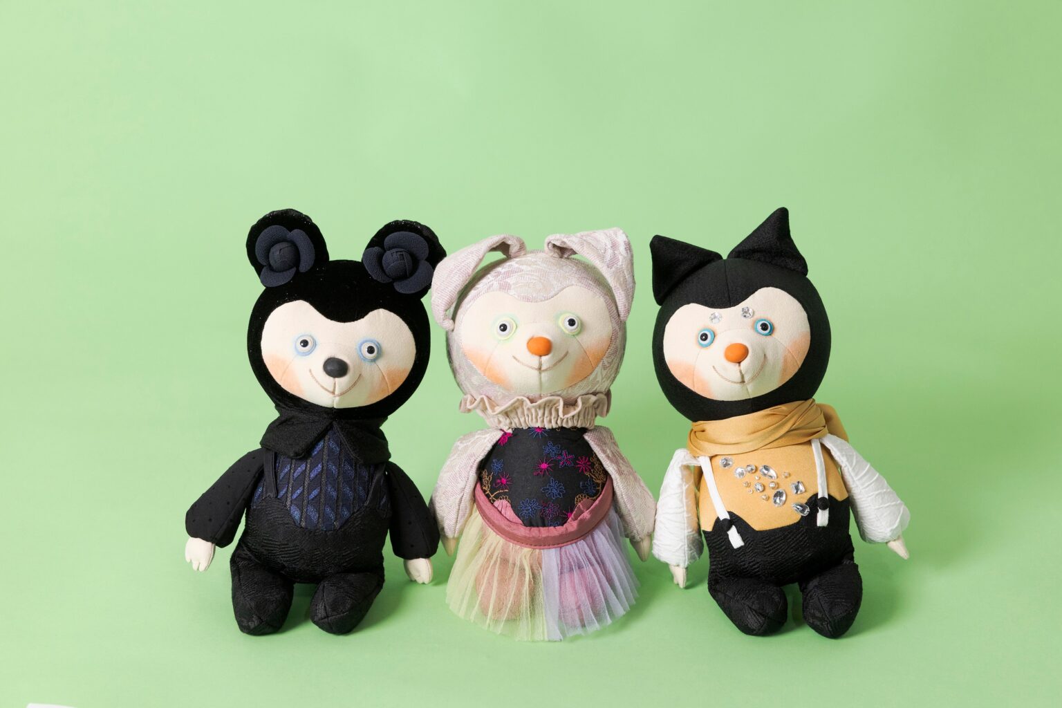 処分予定のフォーマル服を一点物ぬいぐるみに 東京ソワールが伊勢丹立川で14日間販売